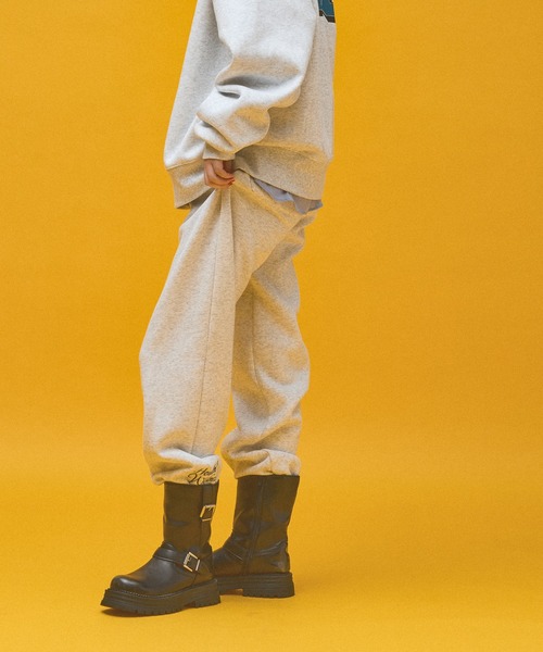 Kappa（カッパ）の「≪Kappa×and ST ウェルネスクラブ≫レギュラーフィットスウェットパンツ (ユニセックス)（スウェットパンツ・レディース・ブルー/ブラック/ホワイト・MEDIUM/LARGE/SMALL）」の6枚目の写真