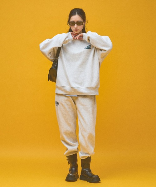 Kappa（カッパ）の「≪Kappa×and ST ウェルネスクラブ≫レギュラーフィットスウェットパンツ (ユニセックス)（スウェットパンツ・レディース・ブルー/ブラック/ホワイト・MEDIUM/LARGE/SMALL）」の8枚目の写真