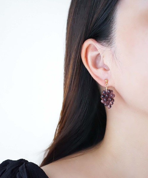 CERCA（チェルカ）の「jolie minette/ぶどうピアス/アレルギー対応（ピアス（両耳用）・レディース・グリーン/パープル系その他/グリーン系その他・FREE）」の8枚目の写真