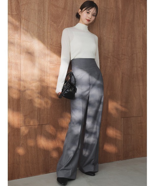 SNIDEL（スナイデル）の「バックオープンニットプルオーバー（ニット/セーター・レディース・ライトブルー/オフホワイト/グレー・F）」の8枚目の写真