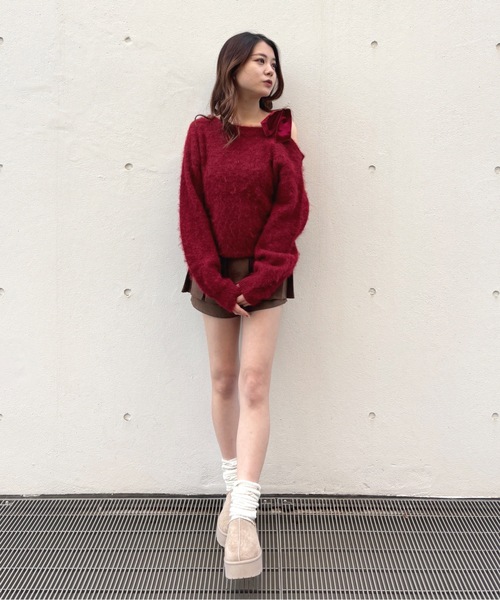 one way(ワンウェイ)の「ベロアリボンワンショルニット(ニット/セーター・レディース・グレー/レッド/ホワイト/ベージュ・FREE)」の21枚目の写真