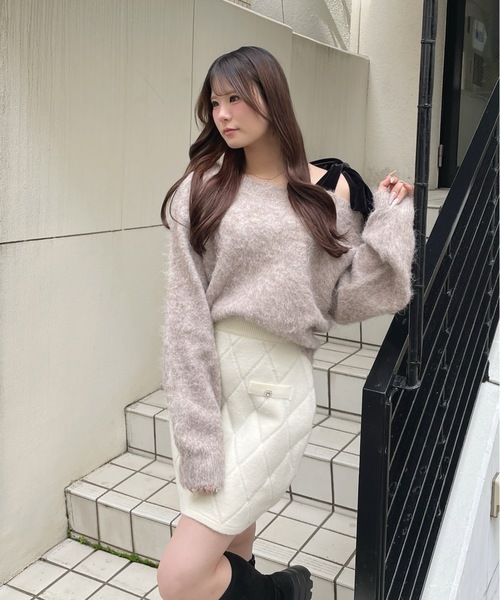 one way(ワンウェイ)の「ベロアリボンワンショルニット(ニット/セーター・レディース・グレー/レッド/ホワイト/ベージュ・FREE)」の9枚目の写真