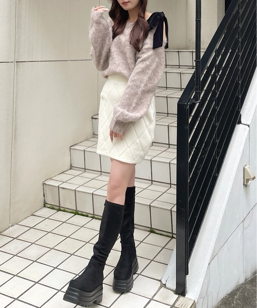 one way(ワンウェイ)の「ベロアリボンワンショルニット(ニット/セーター・レディース・グレー/レッド/ホワイト/ベージュ・FREE)」の14枚目の写真