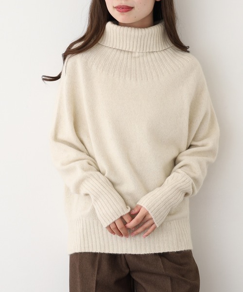 BRODIAEA(ブローディア)の「BRODIAEA リブタートルホールガーメントニット 日本製(ニット/セーター・レディース・ブルーグリーン/レンガ/アイボリー/グレー・40)」の7枚目の写真