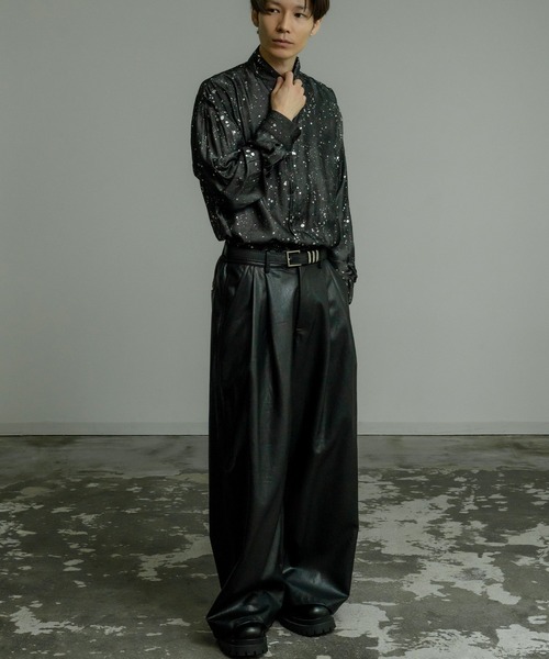Crownor（クラウノアー）の「ペイント柄 ビッグカラーシャツ（シャツ/ブラウス・メンズ・ブラック/グレー・MEDIUM/LARGE）」の7枚目の写真