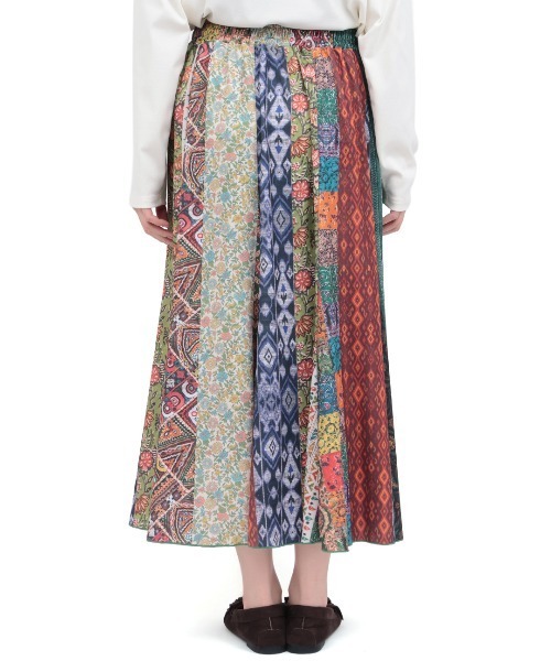 チチカカ（チチカカ）の「ファブリックプリントジャージースカート（スカート・レディース・ブルー/マルチ/ベージュ・MEDIUM/LARGE）」の9枚目の写真