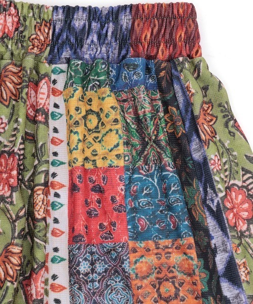 チチカカ（チチカカ）の「ファブリックプリントジャージースカート（スカート・レディース・ブルー/マルチ/ベージュ・MEDIUM/LARGE）」の5枚目の写真