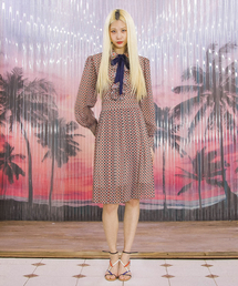 UNTAGE（アンテージ）の「レトロフリルワンピース[ベージュ(WOMAN)]_UWS-FS15（ワンピース）」