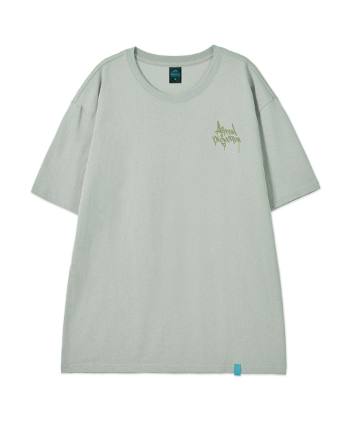 ASTRAL PROJECTION（アストラルプロジェクション）の「[ファングラフィティレタリングロゴ]コットンルーズフィット半袖Tシャツ_ダスティミント（Tシャツ/カットソー・メンズ・その他・LARGE/MEDIUM/X-LARGE/XX-LARGE）」の2枚目の写真