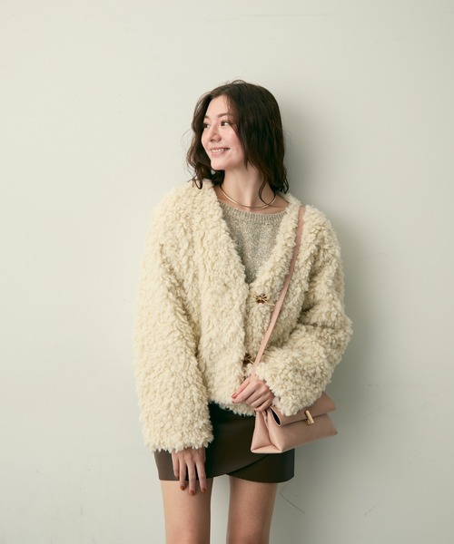 Lunea(ルネア)の「Vネックボアブルゾン(ブルゾン・レディース・ブラウン/ベージュ・FREE)」の10枚目の写真