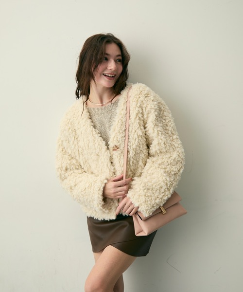 Lunea(ルネア)の「Vネックボアブルゾン(ブルゾン・レディース・ブラウン/ベージュ・FREE)」の11枚目の写真