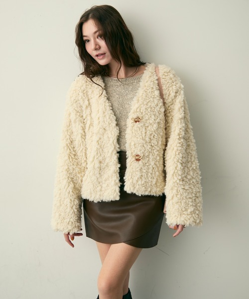 Lunea(ルネア)の「Vネックボアブルゾン(ブルゾン・レディース・ブラウン/ベージュ・FREE)」の13枚目の写真