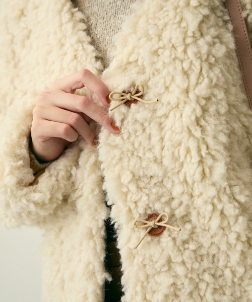 Lunea(ルネア)の「Vネックボアブルゾン(ブルゾン・レディース・ブラウン/ベージュ・FREE)」の8枚目の写真