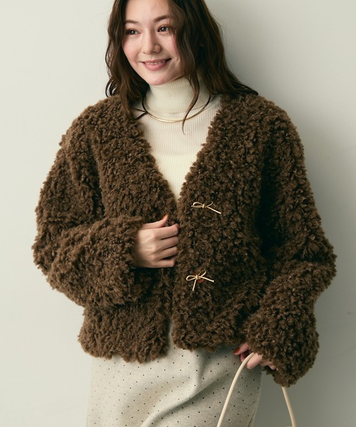 Lunea(ルネア)の「Vネックボアブルゾン(ブルゾン・レディース・ブラウン/ベージュ・FREE)」の3枚目の写真