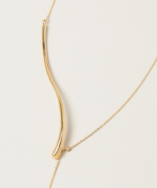 A part by(アパートバイ)の「ウェーブバーネックレスS(ネックレス・レディース・シルバー/ゴールド・FREE)」の4枚目の写真