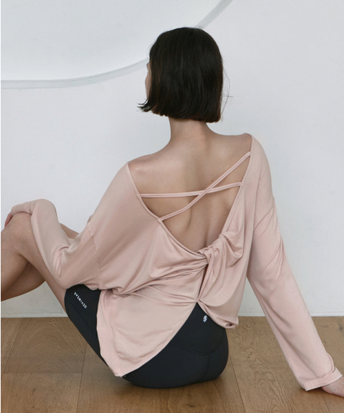 DEVIWEAR（デヴィウェア）の「WAVY ツイストカバーアップ DEVI-T0086-サーモンピンク（Tシャツ/カットソー・レディース・その他・FREE）」の2枚目の写真