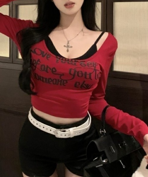 lilful(リルフル)の「【26年春夏新作】カップ付き フェイクレイヤード ロングスリーブトップス(Tシャツ/カットソー・レディース・ベージュ/ホワイト/レッド/ブラック・F)」の18枚目の写真