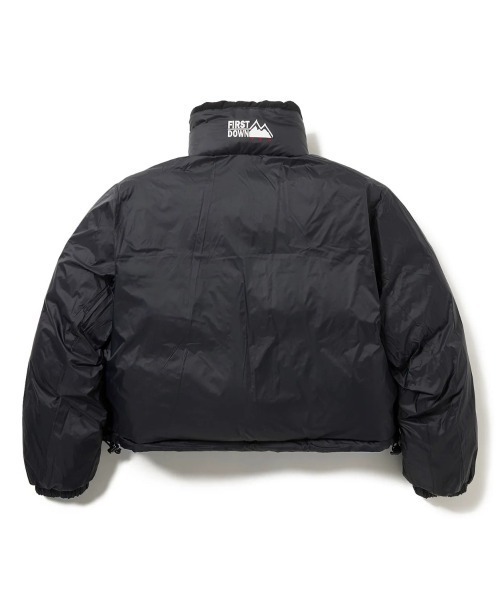 FIRST DOWN(ファーストダウン)の「FIRST DOWN SHORT BUBBLE DOWN JKT(ファーストダウン ショート バブルダウンジャケット)(ダウンジャケット/コート・レディース・ピンク/ブルー系/ブラック・SMALL/MEDIUM)」の13枚目の写真