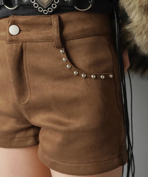 SPINNS（スピンズ）の「ウエスタンムードが今っぽ可愛い★美脚魅せスウェードショーパン（その他パンツ・レディース・ブラック/ブラウン・ONESIZE）」の7枚目の写真