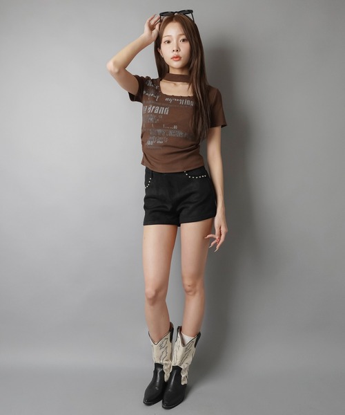 SPINNS(スピンズ)の「ウエスタンムードが今っぽ可愛い★美脚魅せスウェードショーパン(その他パンツ・レディース・ブラック/ブラウン・ONESIZE/M/S)」の9枚目の写真