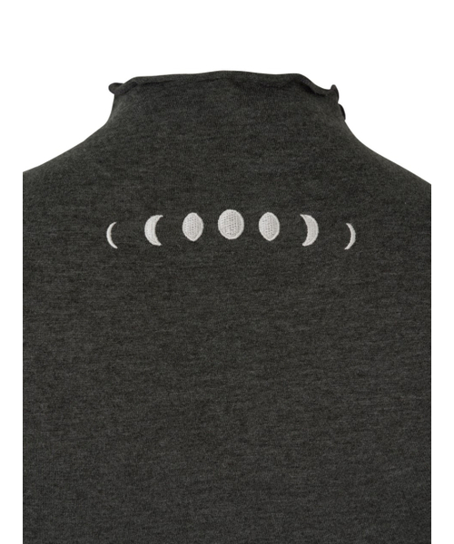 LUNECAVE(ルン ケイブ)の「サイレントモーダル長袖Tシャツ(Tシャツ/カットソー・レディース・チャコール・FREE)」の4枚目の写真