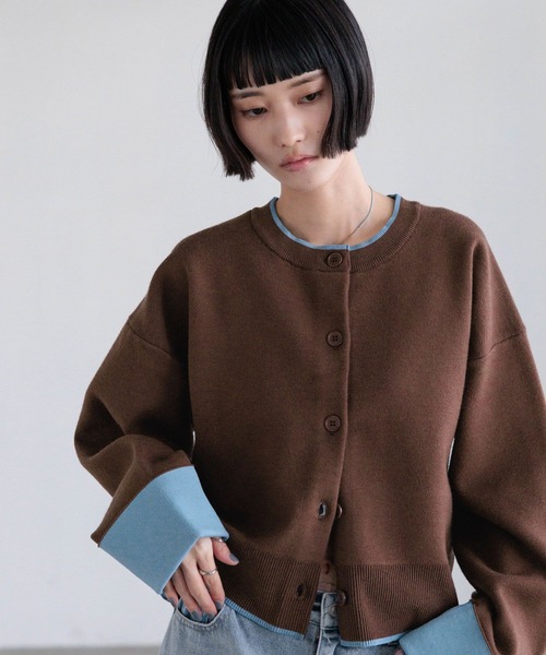 LOWRYS FARM（ローリーズファーム）の「バイカラークルーカーディガン　636133（カーディガン/ボレロ・レディース・ブラウン/アイボリー/ネイビー・FREE）」の3枚目の写真