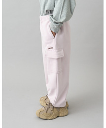 b・ROOM（ビールーム）の「【デイリースタンダードウェアシリーズ】【吸水速乾】ゆったりシルエットのカーゴスウェットパンツ（スウェットパンツ）」