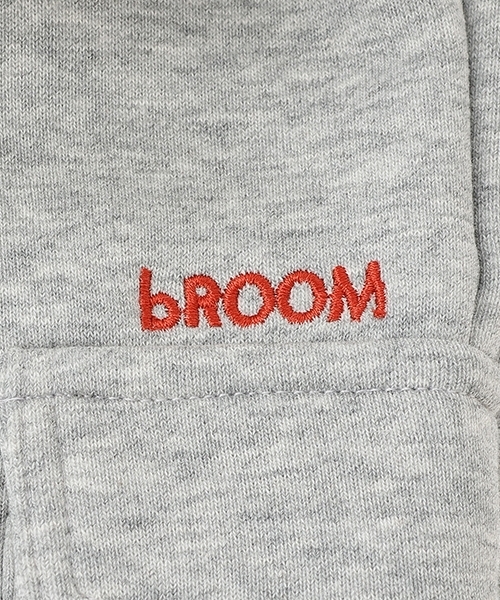 b・ROOM(ビールーム)の「【デイリースタンダードウェアシリーズ】【吸水速乾】ゆったりシルエットのカーゴスウェットパンツ【子供服】【キッズ】【男の子】【女の子】(スウェットパンツ・キッズ・オフホワイト/ブラック/ライトピンク/ブルーグレー/トップグレー/パープル/ダークブラウン・110cm/120cm/130cm/100cm/140cm/150cm)」の16枚目の写真