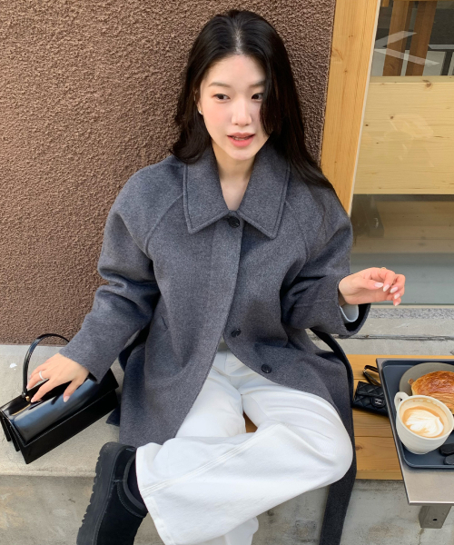 MIND BRIDGE WOMEN（マインドブリッジウーマン）の「[W]ハンドメイドベルト付きハーフコート - 2カラー（チェスターコート・レディース・ダークグレー/オートミール・55/66）」の4枚目の写真