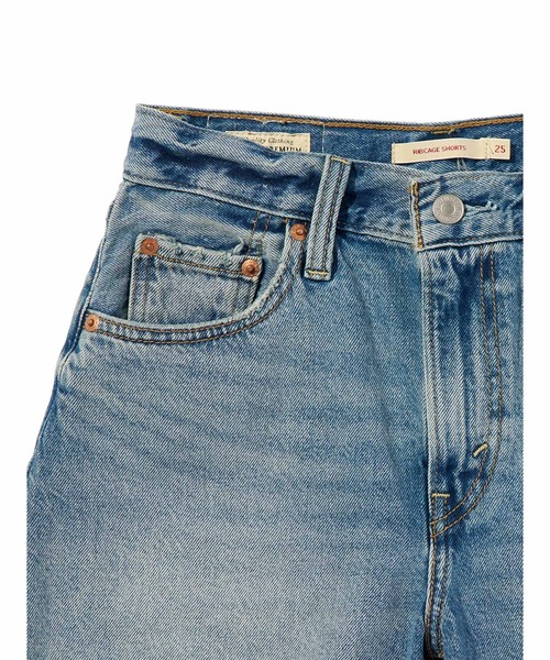 Levi's（リーバイス）の「Levi's/リーバイス RIBCAGE ショーツ ライトインディゴ（デニムパンツ・レディース・インディゴブルー・27inch/26inch/25inch/24inch/23inch/28inch）」の8枚目の写真