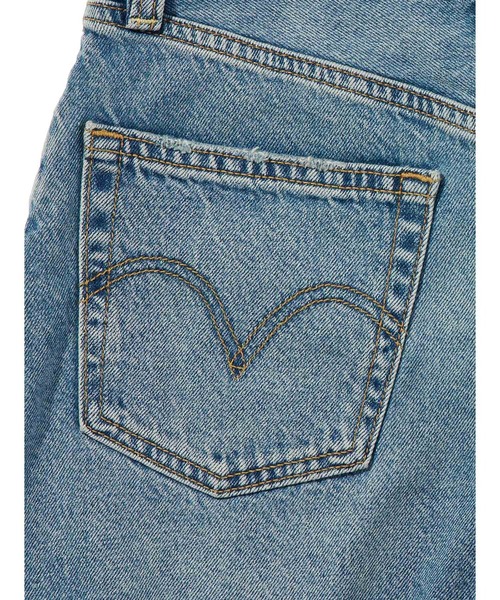 Levi's（リーバイス）の「Levi's/リーバイス RIBCAGE ショーツ ライトインディゴ（デニムパンツ・レディース・インディゴブルー・27inch/26inch/25inch/24inch/23inch/28inch）」の14枚目の写真