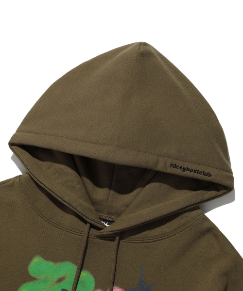 NICE GHOST CLUB（ナイスゴーストクラブ）の「BUNNYBEAR SPRAY ARTWORK HOODIE_KHAKI(NG2ESUM409A)（パーカー・レディース・カーキ・S/M/L）」の3枚目の写真