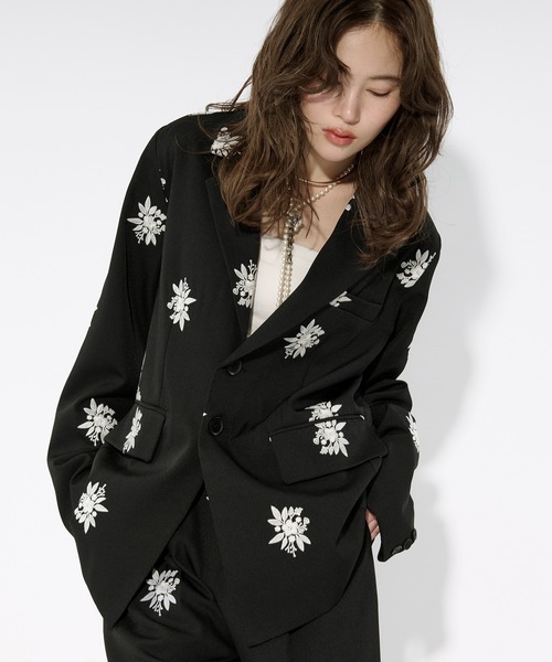Ezick(エジック)の「Embroidery single jacket 刺繍シングルジャケット(テーラードジャケット・レディース・グレー/ブラック・FREE)」の2枚目の写真