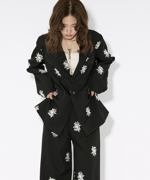 Ezick(エジック)の「Embroidery single jacket 刺繍シングルジャケット(テーラードジャケット・レディース・グレー/ブラック・FREE)」の13枚目の写真