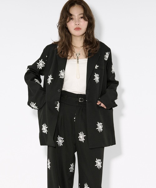 Ezick(エジック)の「Embroidery single jacket 刺繍シングルジャケット(テーラードジャケット・レディース・グレー/ブラック・FREE)」の18枚目の写真