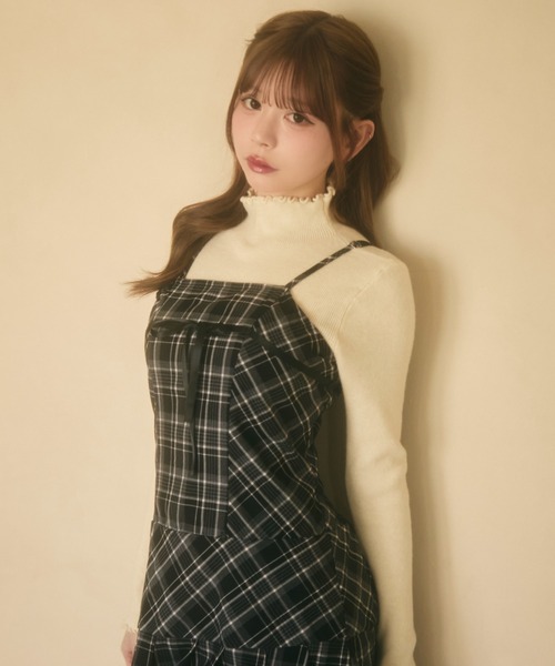 TITTY&CO.（ティティーアンドコー）の「プリーツキャミワンピース（ワンピース・レディース・ネイビー/ブラック・FREE）」の5枚目の写真