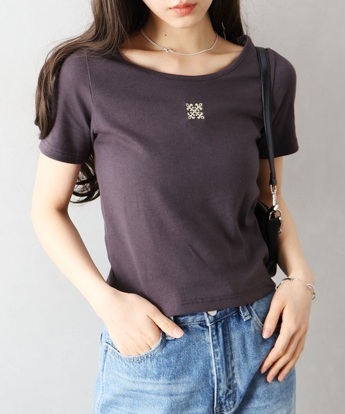 SpRay(スプレイ)の「テレコ刺繍モチーフ Tシャツ(Tシャツ/カットソー・レディース・オフホワイト/ブラック/チャコールグレー/グレー・FREE)」の2枚目の写真
