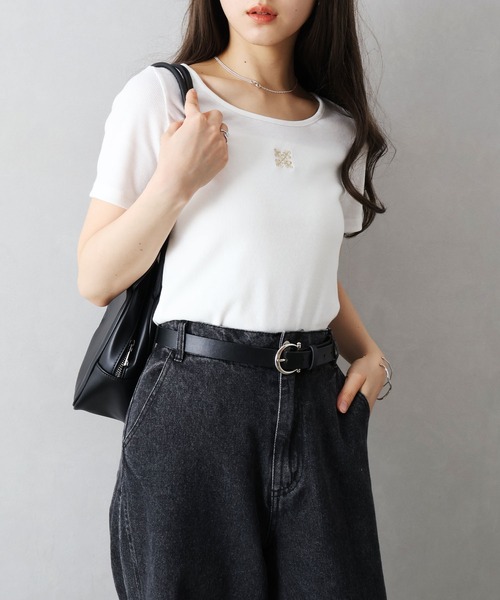 SpRay(スプレイ)の「テレコ刺繍モチーフ Tシャツ(Tシャツ/カットソー・レディース・オフホワイト/ブラック/チャコールグレー/グレー・FREE)」の9枚目の写真