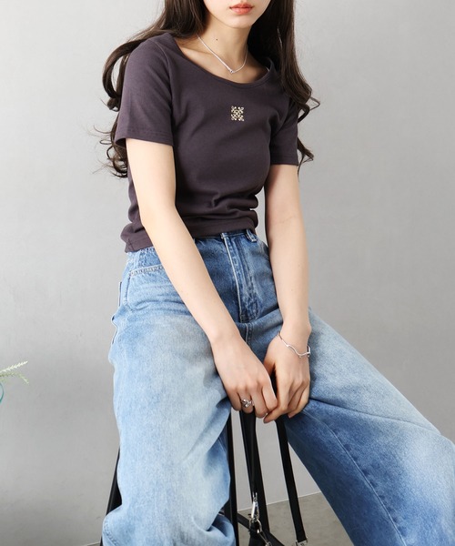 SpRay(スプレイ)の「テレコ刺繍モチーフ Tシャツ(Tシャツ/カットソー・レディース・オフホワイト/ブラック/チャコールグレー/グレー・FREE)」の15枚目の写真
