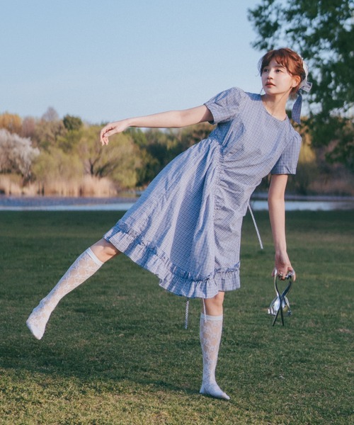 idem(イデム)の「drawstring gingham check onepiece / ドロストギャザーデザインチェックワンピース(ワンピース・レディース・ネイビー/ブルー・FREE)」の9枚目の写真