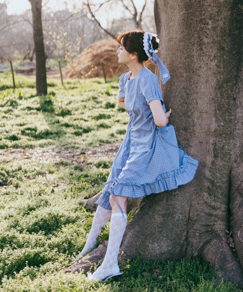 idem(イデム)の「drawstring gingham check onepiece / ドロストギャザーデザインチェックワンピース(ワンピース・レディース・ネイビー/ブルー・FREE)」の12枚目の写真