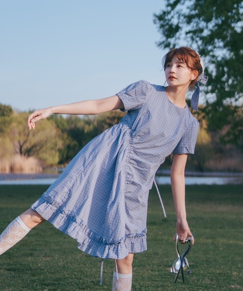idem(イデム)の「drawstring gingham check onepiece / ドロストギャザーデザインチェックワンピース(ワンピース・レディース・ネイビー/ブルー・FREE)」の6枚目の写真