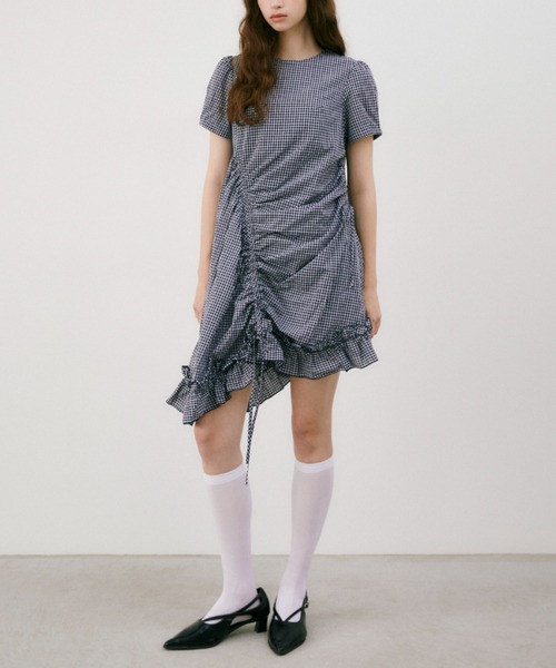 idem(イデム)の「drawstring gingham check onepiece / ドロストギャザーデザインチェックワンピース(ワンピース・レディース・ネイビー/ブルー・FREE)」の21枚目の写真