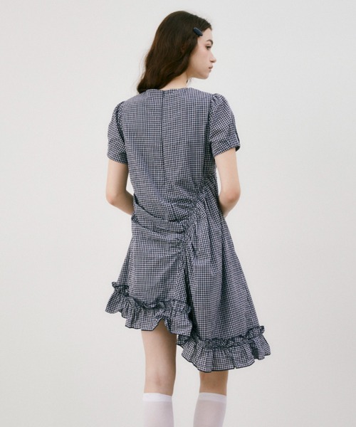 idem(イデム)の「drawstring gingham check onepiece / ドロストギャザーデザインチェックワンピース(ワンピース・レディース・ネイビー/ブルー・FREE)」の19枚目の写真