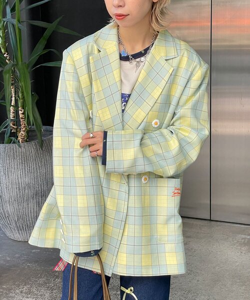 HELLO.SANFRANCISCO(ハローサンフランシスコ)の「【HELLO.SANFRANCISCO/ハローサンフランシスコ】フラワー釦チェックオーバージャケット(テーラードジャケット・レディース・ブルー/ブラック/イエロー・ONE SIZE)」の3枚目の写真