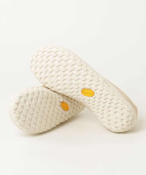MERRELL（メレル）の「ベイパー グローブ 7 レザー（スニーカー・レディース・ベージュ/ブラック・8/7.5/7/6.5/6/5.5）」の4枚目の写真