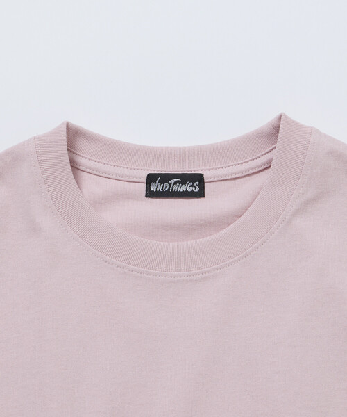 FREAK'S STORE(フリークスストア)の「限定展開 WILD THINGS×FREAK'S STORE/ワイルドシングス 別注 ビッグシルエット ロゴバックプリント クルーネック Tシャツ(Tシャツ/カットソー・メンズ・杢グレー/ホワイト/ブラック/ピンク/グレイッシュベージュ・SMALL/MEDIUM/LARGE)」の18枚目の写真