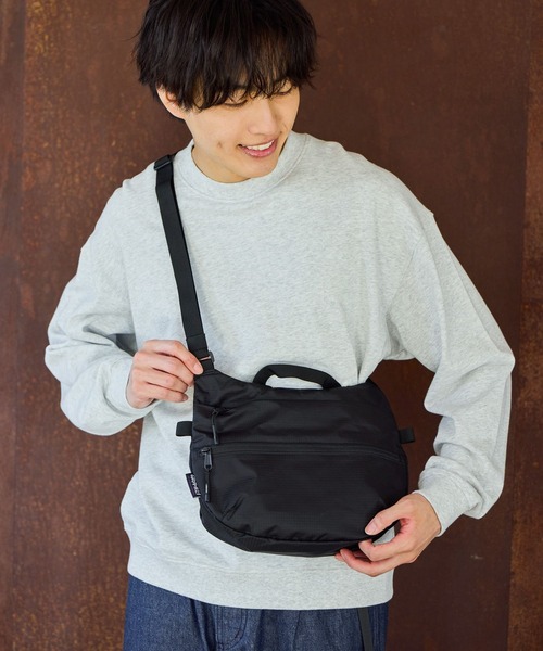 Gramicci（グラミチ）の「GRAMICCI(グラミチ)/フィールドサコッシュ/595857（ショルダーバッグ・メンズ・グリーン系その他7/ブラック・FREE）」の12枚目の写真