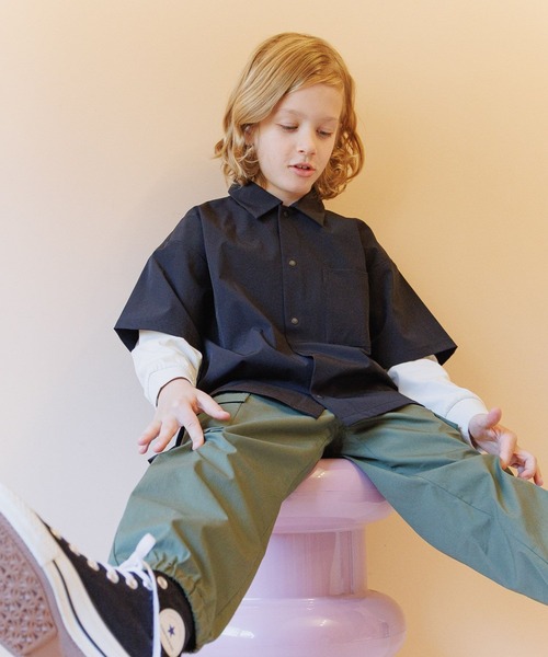 GLOBAL WORK（グローバルワーク）の「エアカルシャツ/618962（シャツ/ブラウス・キッズ・チャコールグレー/ブラック/ミント・150cm/140cm/130cm/160cm）」の2枚目の写真