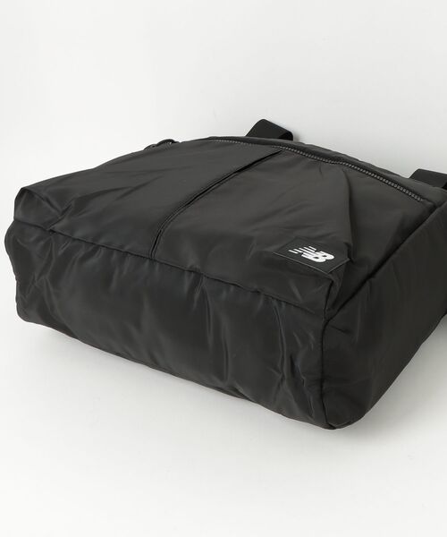 NEW BALANCE(ニューバランス)の「アーバンウォーカートート(トートバッグ・メンズ・ブラック・ONE SIZE)」の11枚目の写真